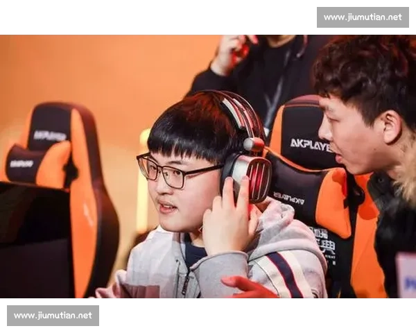 WE大战SKT决战全球总决赛荣耀之巅 赛场激烈对抗谁能称霸世界